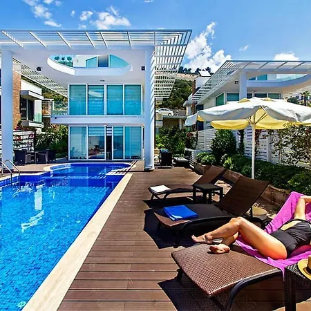 Villa An Amazing With Infinity Pool View Bezirgan